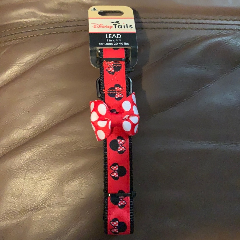 NWT Disney Tails Red Mickey Lead Leash